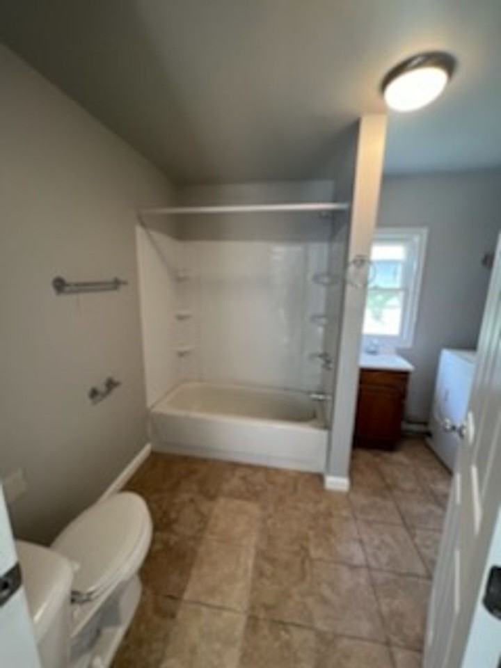 27 Somerset Ave - Photo 4 of 15