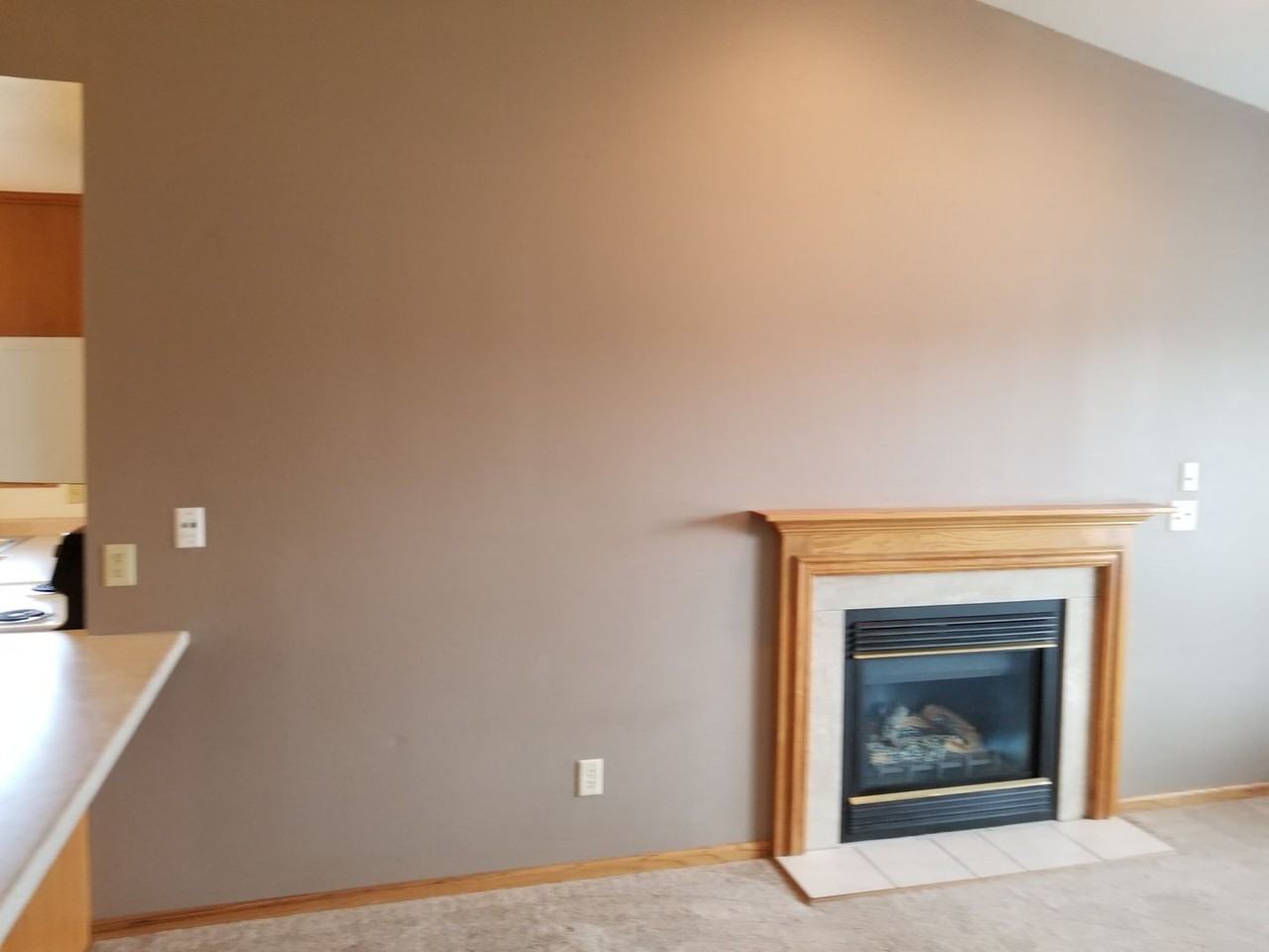 1403 Glenview Ln - Photo 6 of 11
