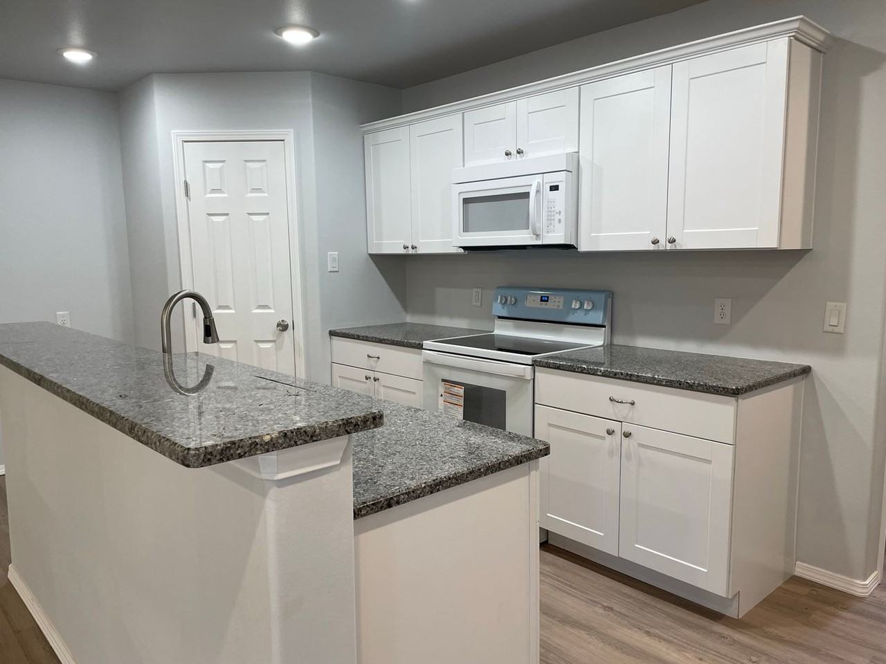 5509 Kemper St #A - Photo 5 of 11