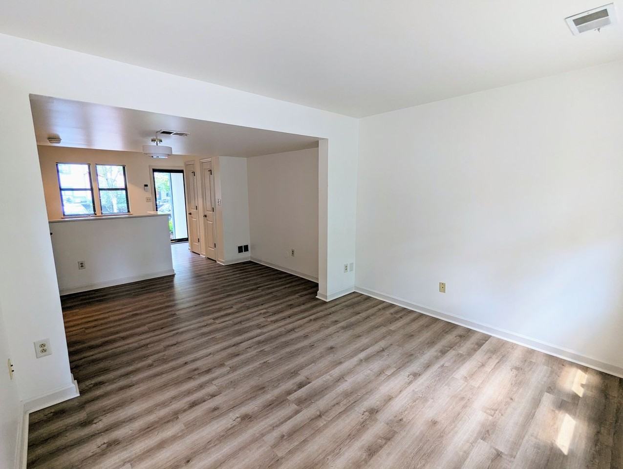 1715 Fox Way - Photo 5 of 14