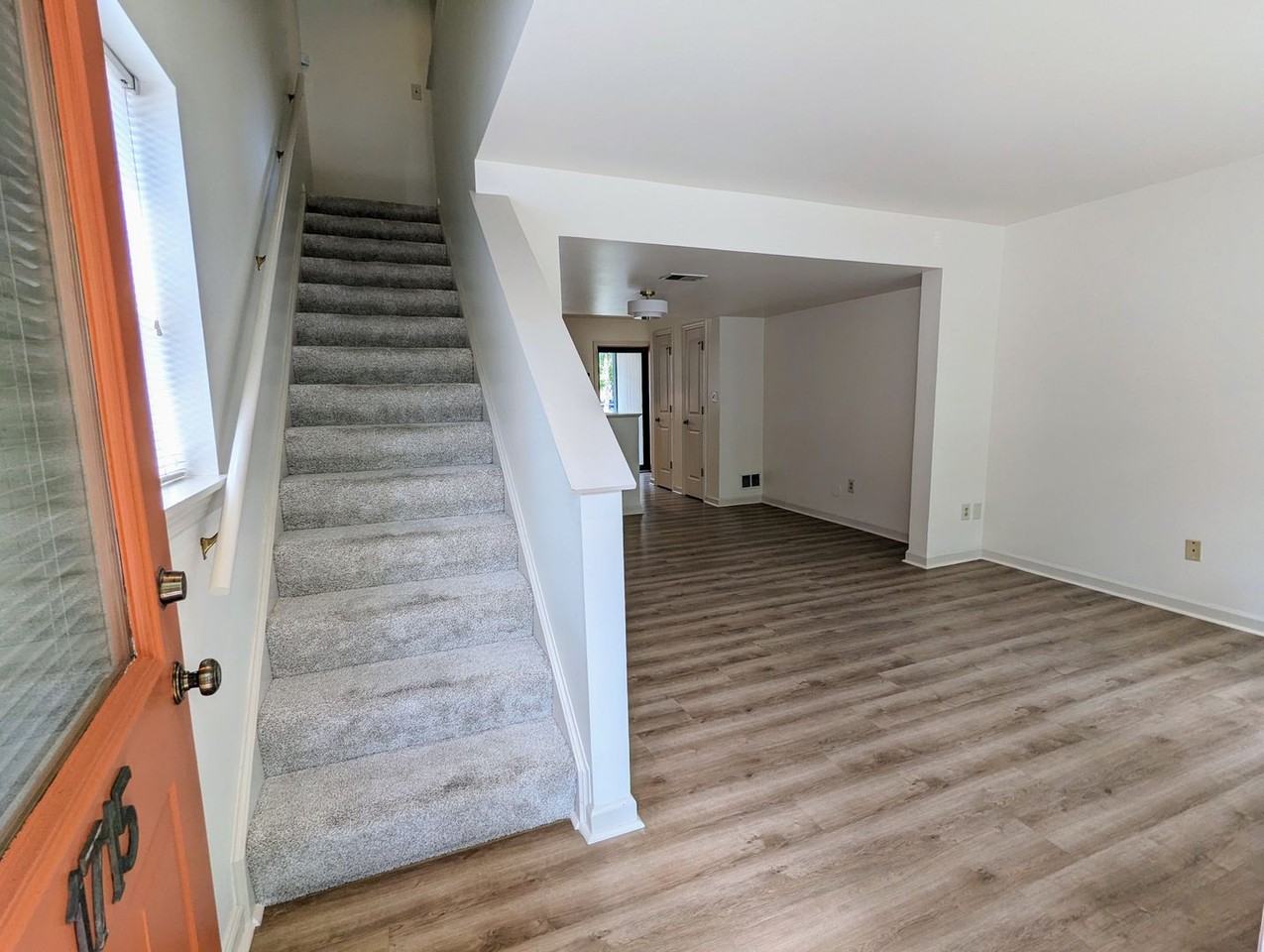 1715 Fox Way - Photo 6 of 14