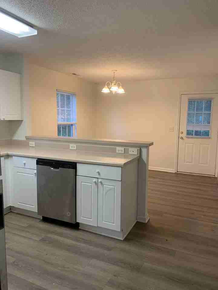 222 Charter Dr - Photo 7 of 18