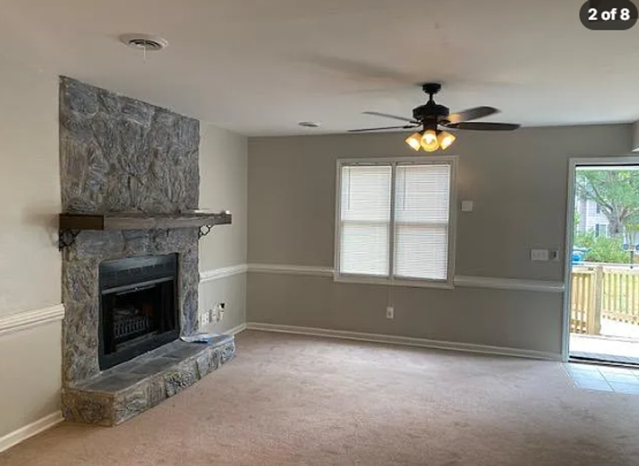 216 Burlie Ct #L - Photo 3 of 12