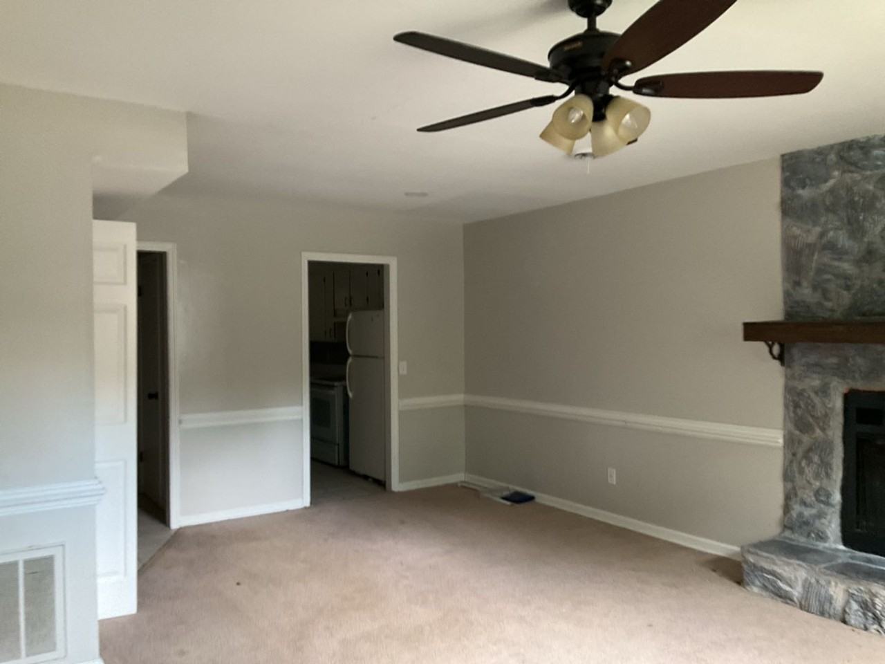 216 Burlie Ct #L - Photo 5 of 12