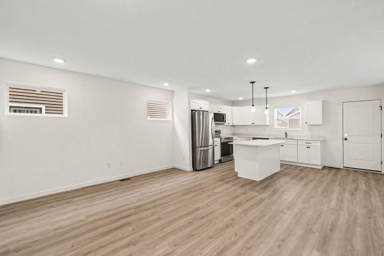2127 Austin St - Photo 6 of 28