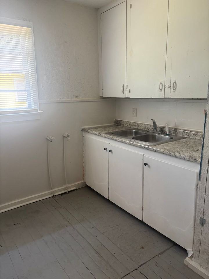3522 3522 Martin L. King Drive - Photo 5 of 7