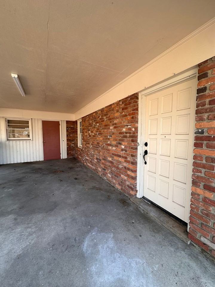 904 Vann St - Photo 3 of 20