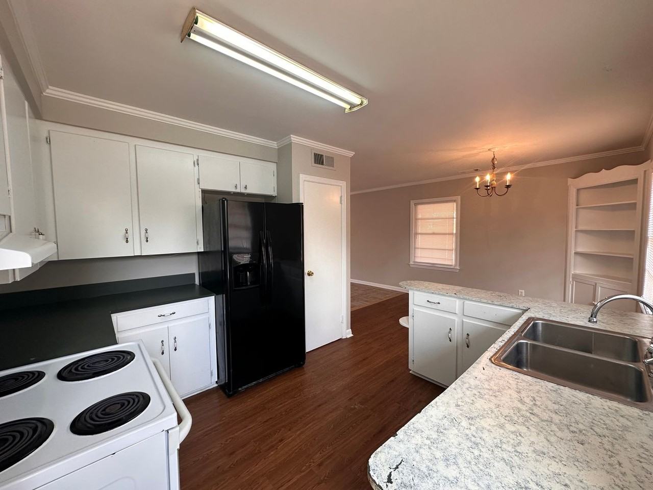 904 Vann St - Photo 7 of 20