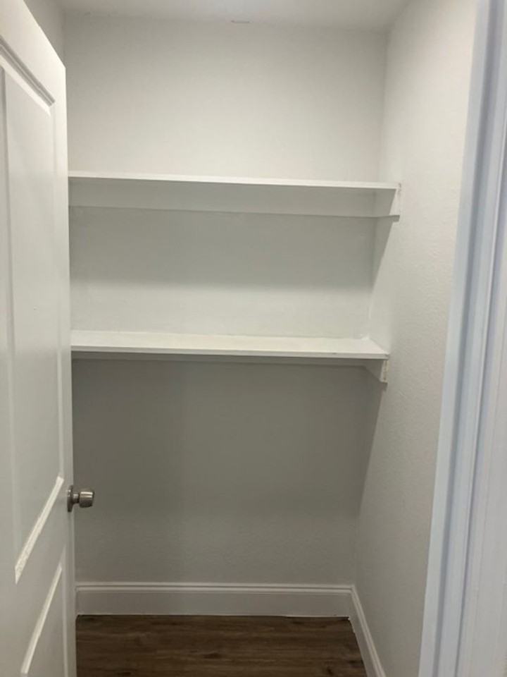 119 Chisholm Trl - Photo 5 of 10