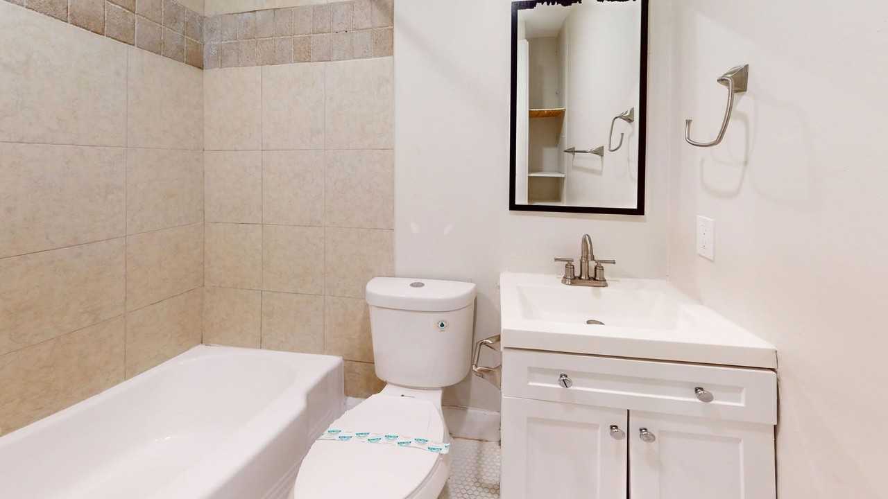 Gated Seminole Heights Apartments - Photo 6 of 8