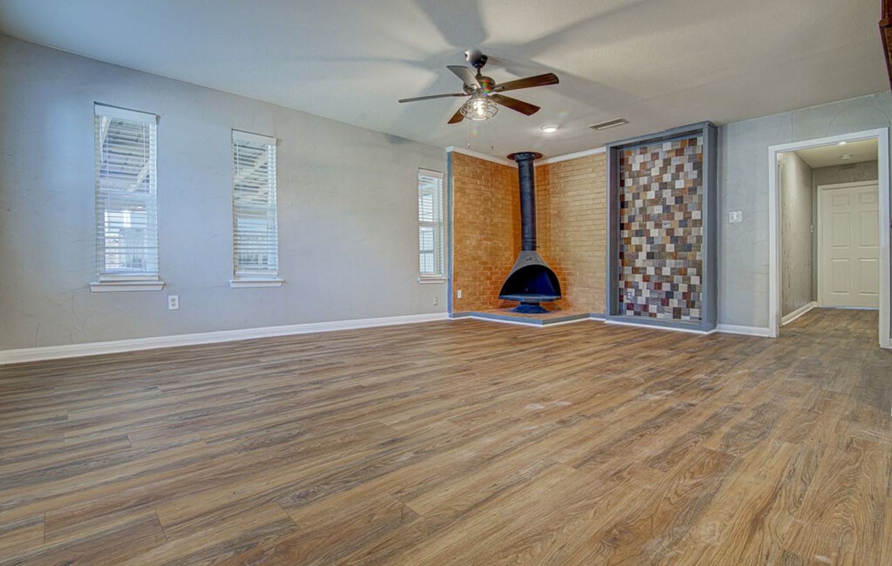 1807 Briar Hill Dr - Photo 5 of 50