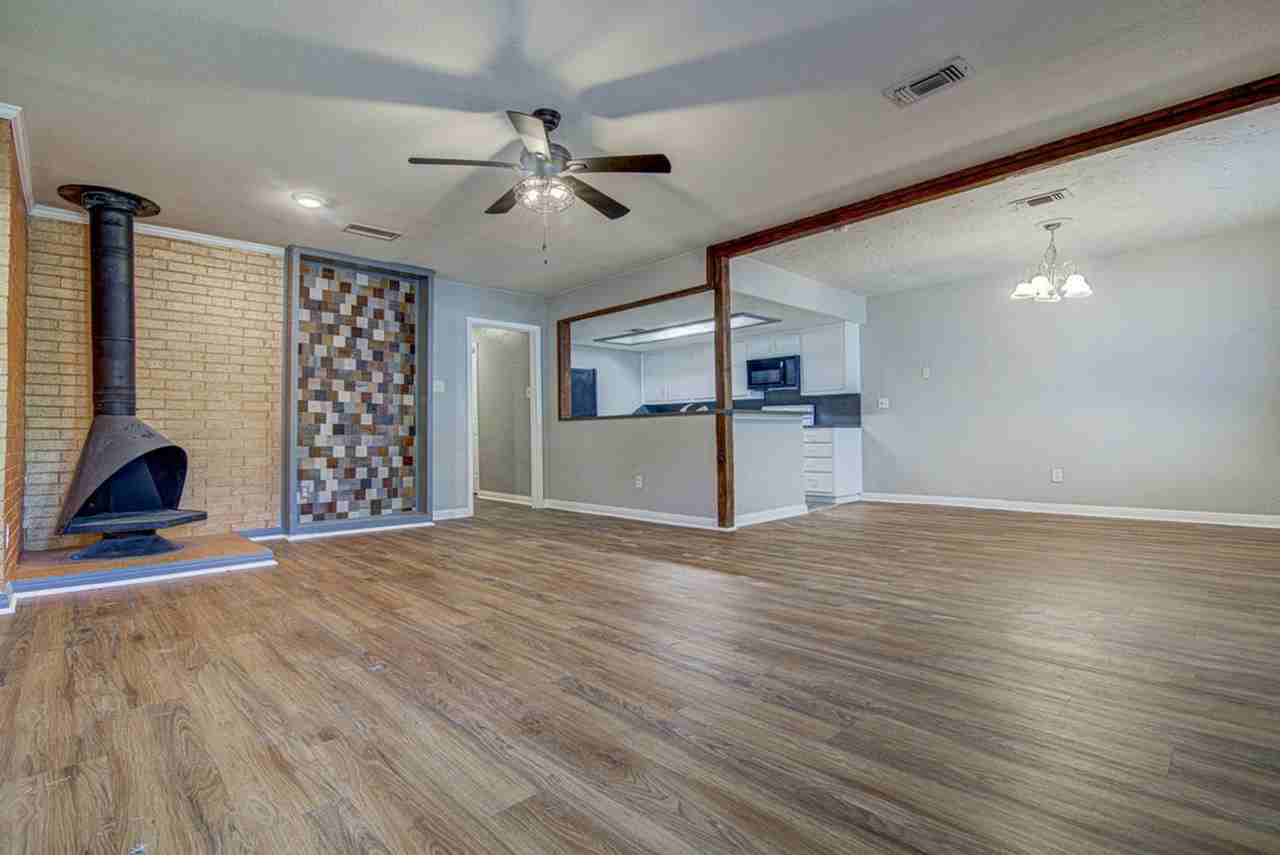 1807 Briar Hill Dr - Photo 7 of 50