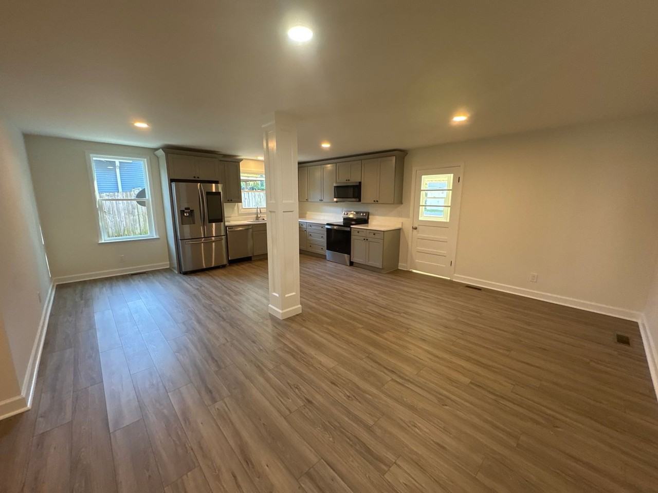 114 N Hatton Ave - Photo 7 of 15
