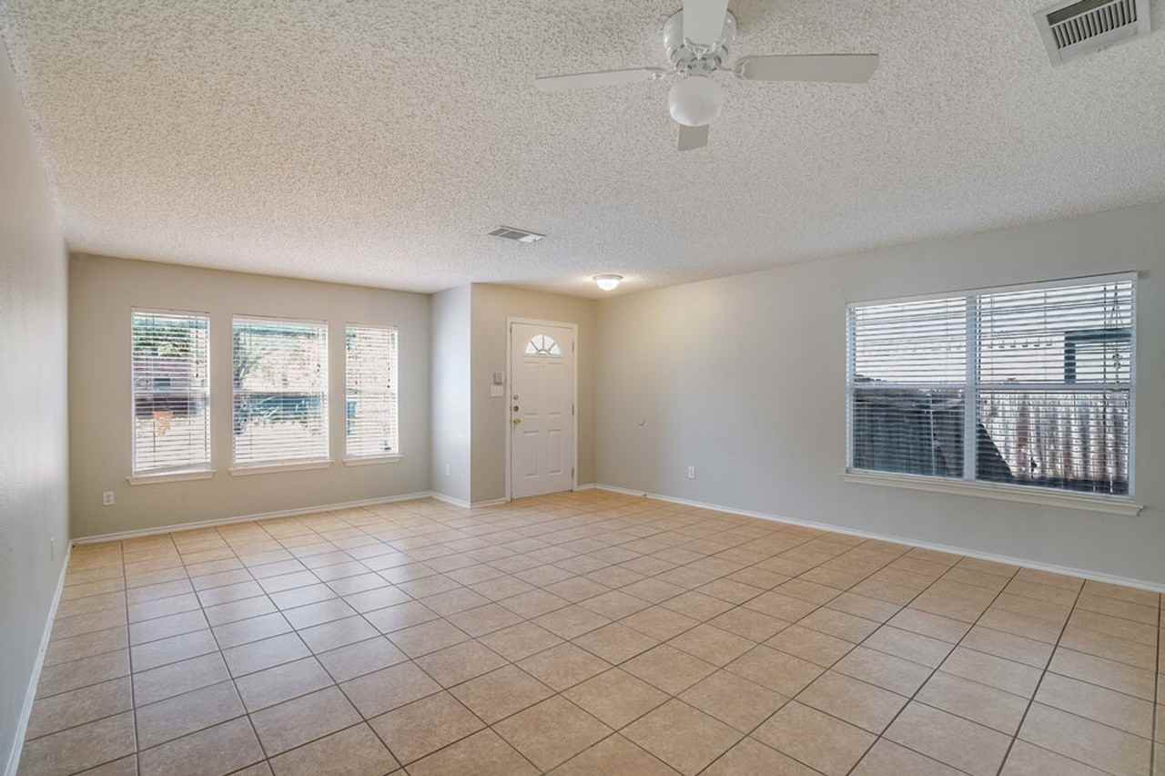 7903 Bramble Bush Dr - Photo 4 of 20