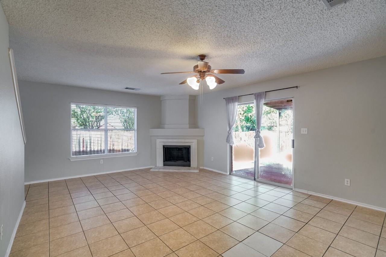 7903 Bramble Bush Dr - Photo 6 of 20