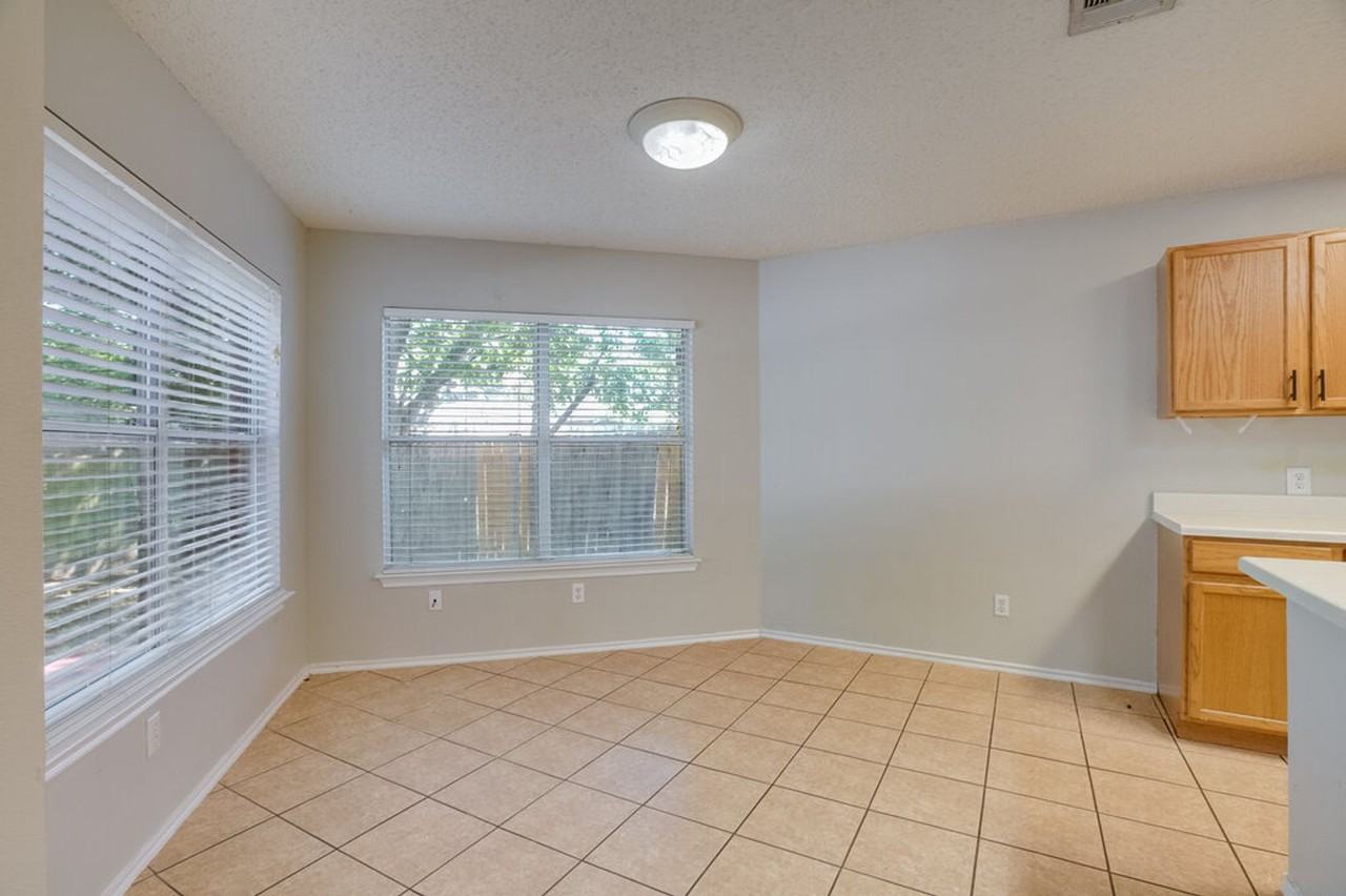 7903 Bramble Bush Dr - Photo 7 of 20