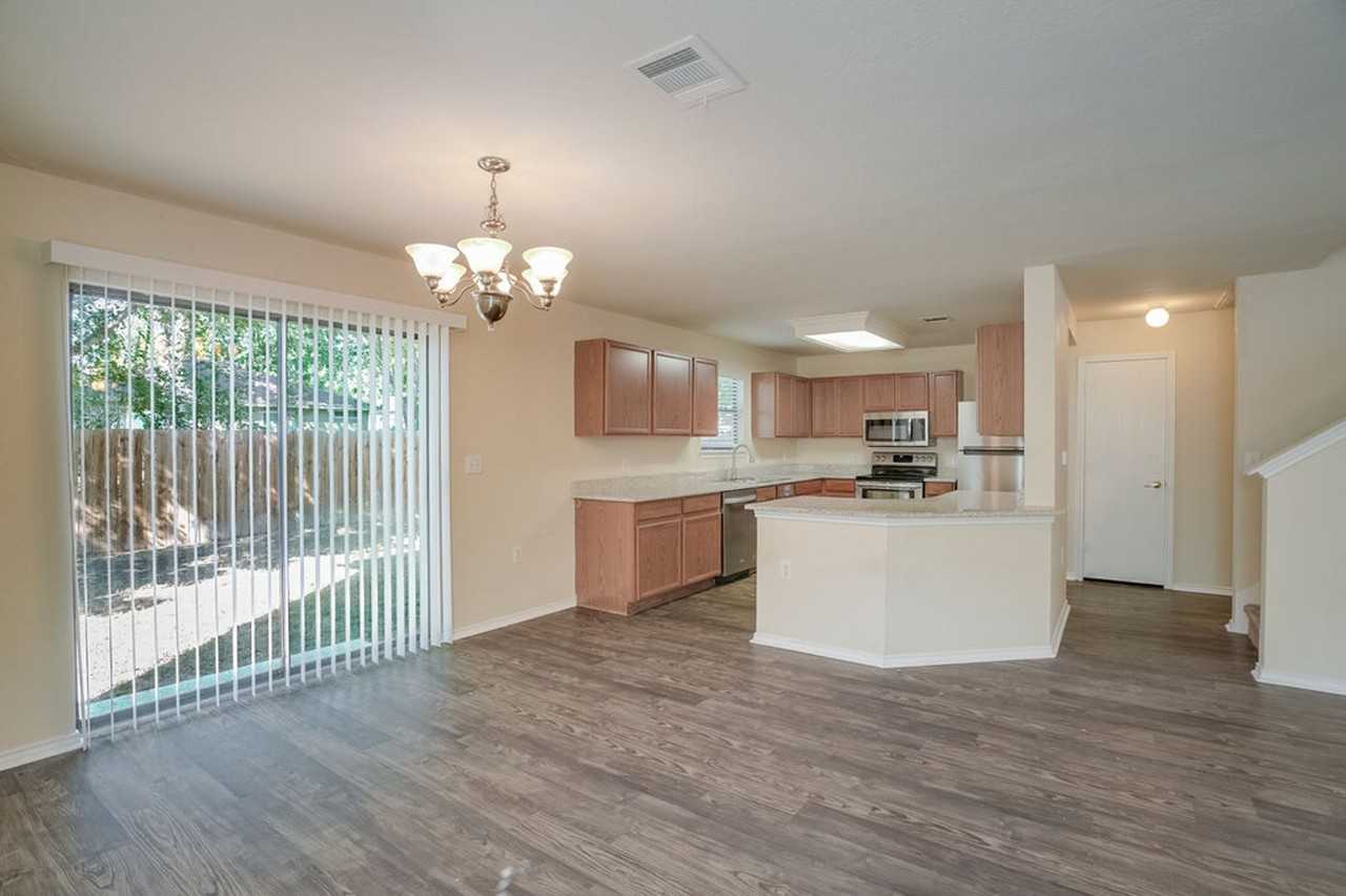 6812 Doyal Dr - Photo 4 of 20