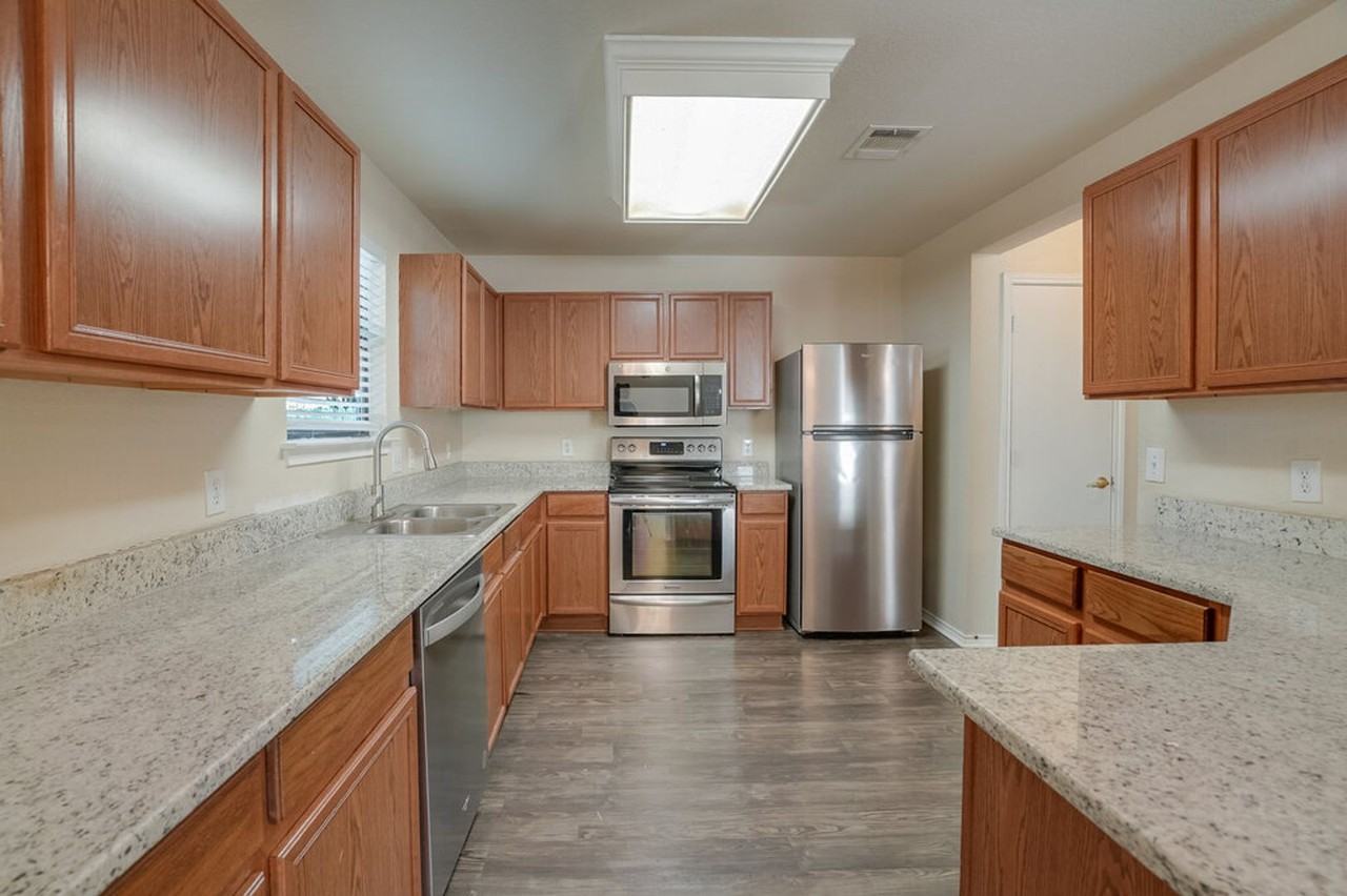 6812 Doyal Dr - Photo 5 of 20