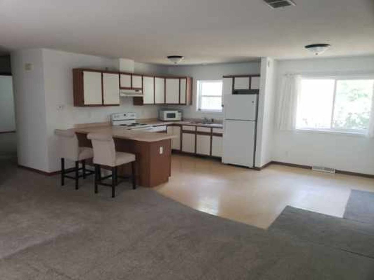 2310 E Lexington Blvd - Photo 2 of 13