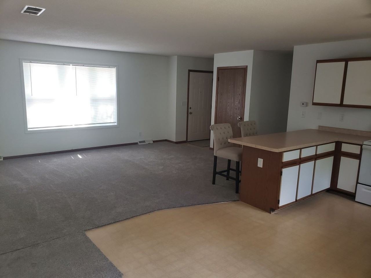 2310 E Lexington Blvd - Photo 4 of 13