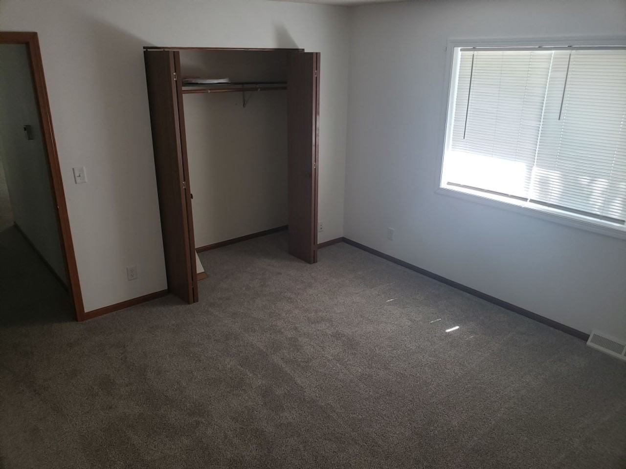 2310 E Lexington Blvd - Photo 7 of 13