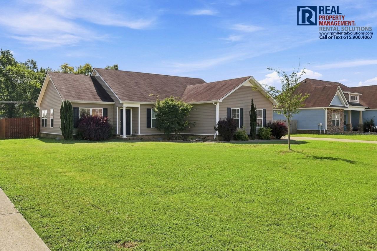 4221 Ruston Ct - Photo 3 of 22