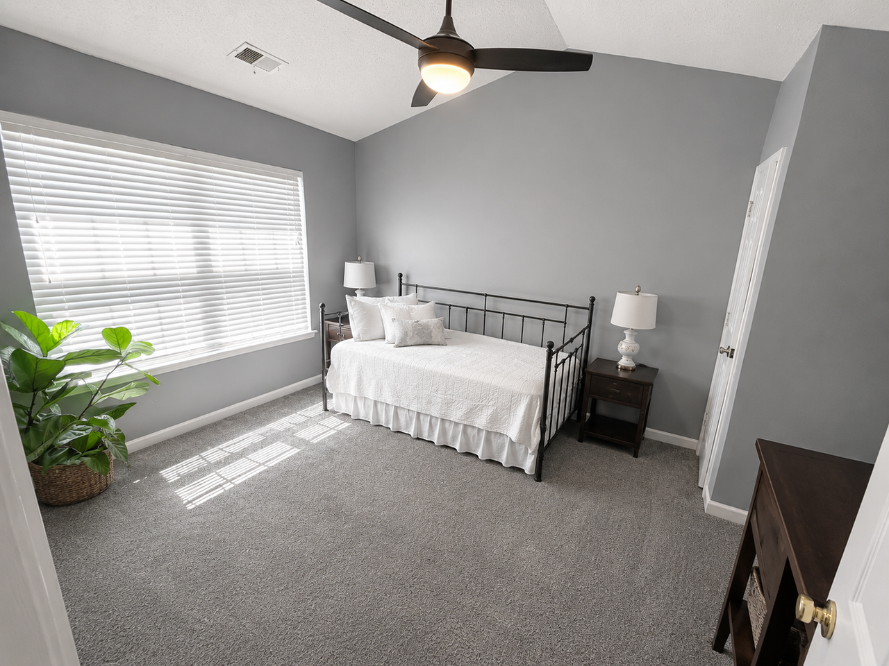 6342 Hibiscus Ct - Photo 7 of 12