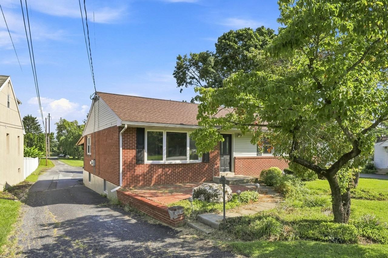 2137 Old Philadelphia Pike - Photo 2 of 25