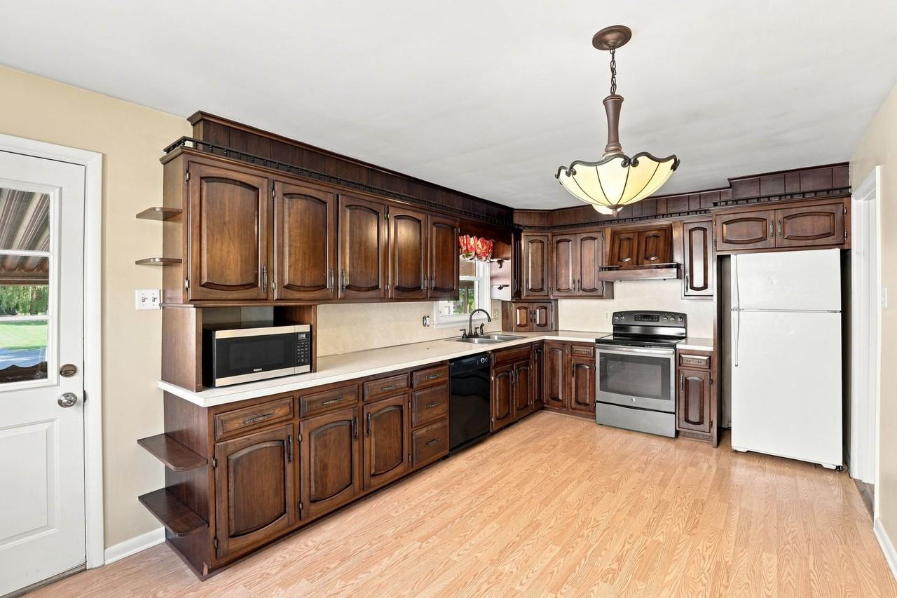 2137 Old Philadelphia Pike - Photo 3 of 25