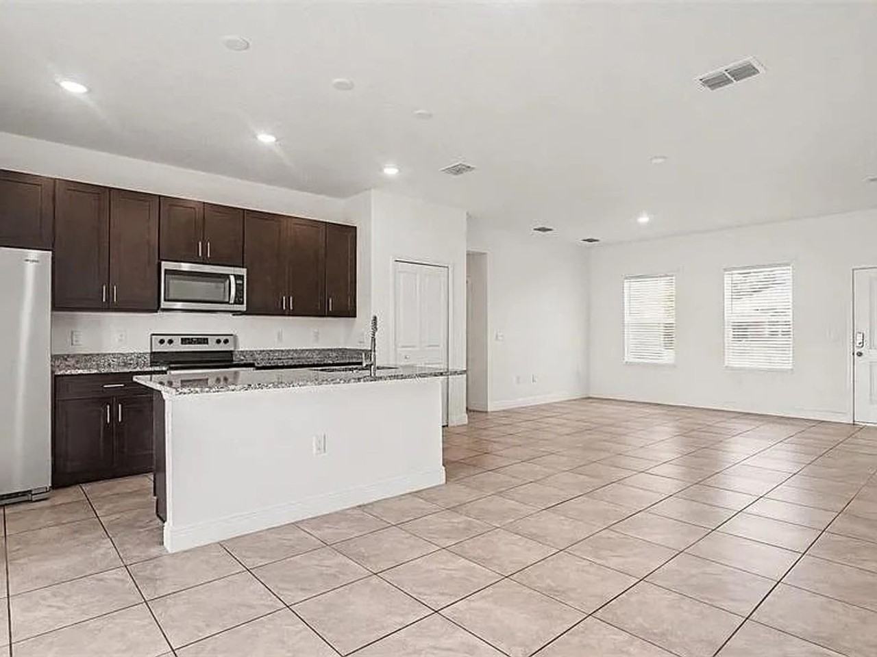 13537 Sw 47th Cir - Photo 3 of 11