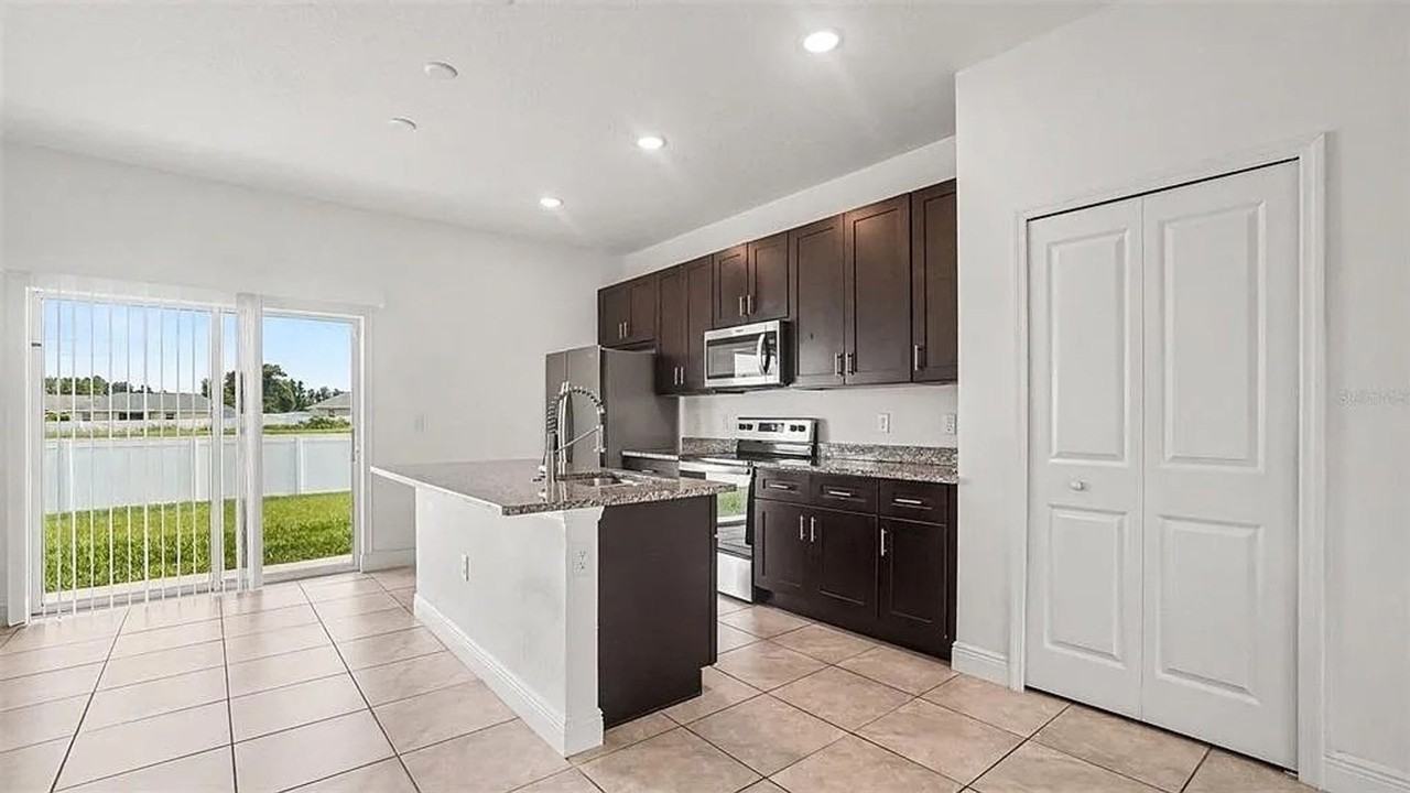 13537 Sw 47th Cir - Photo 5 of 11