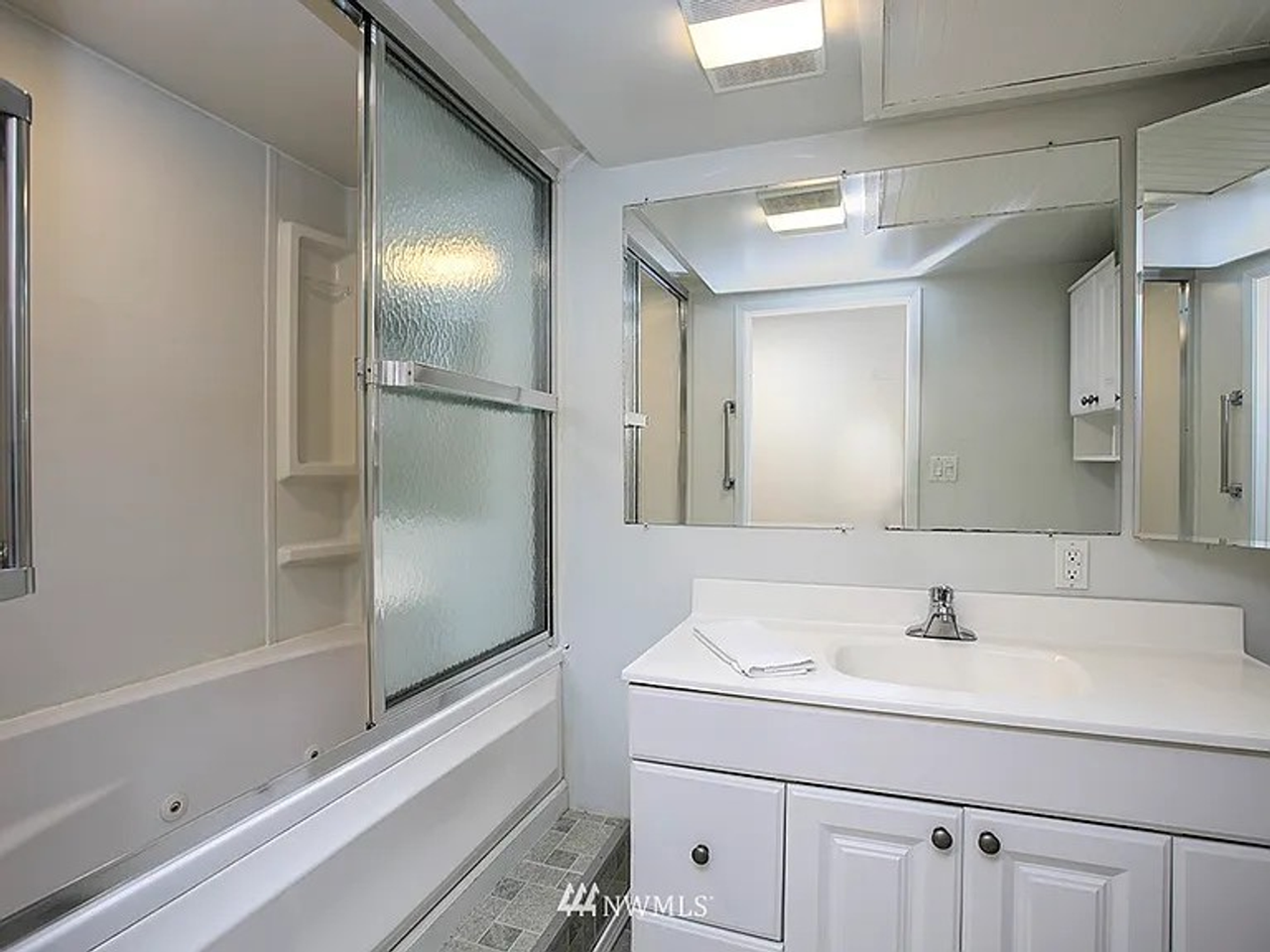 4508 12th Ave S - Photo 4 of 25
