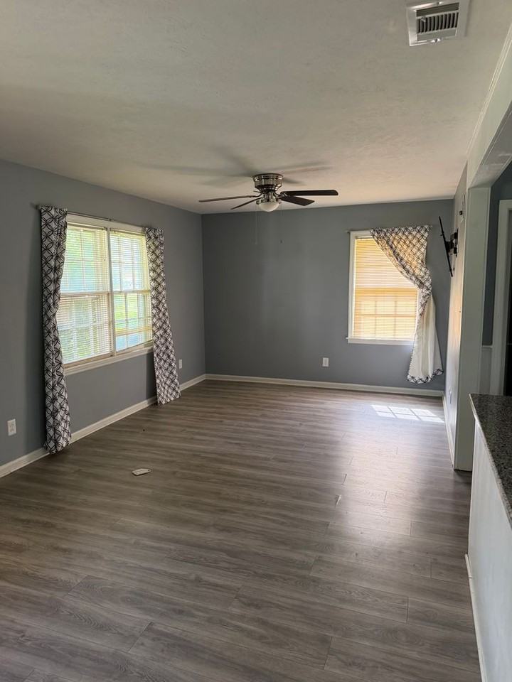 1601 Gail Ave - Photo 3 of 10