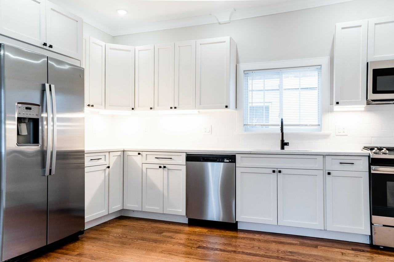 11 Falkland St #2 - Photo 3 of 27