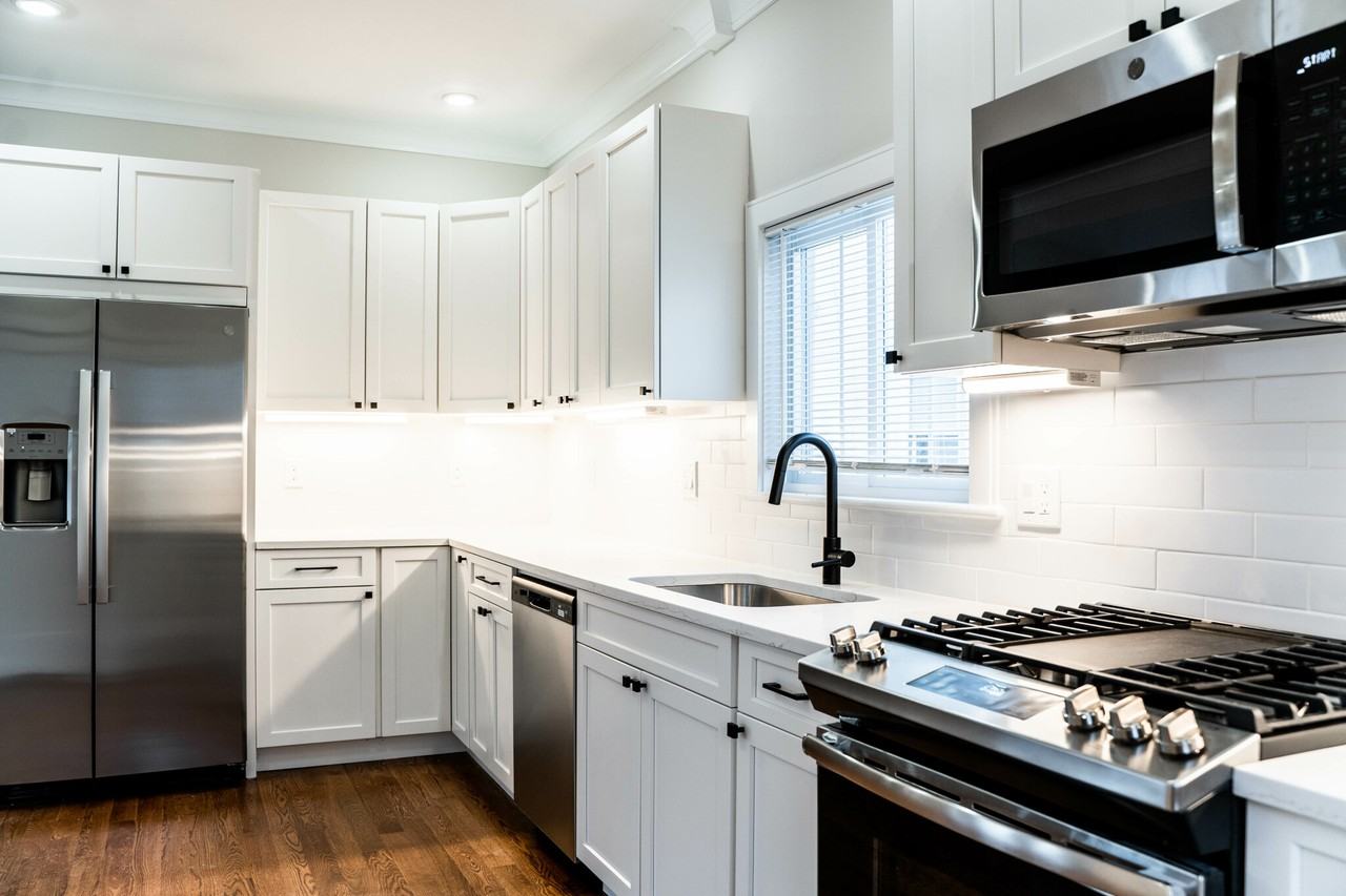 11 Falkland St #2 - Photo 4 of 27