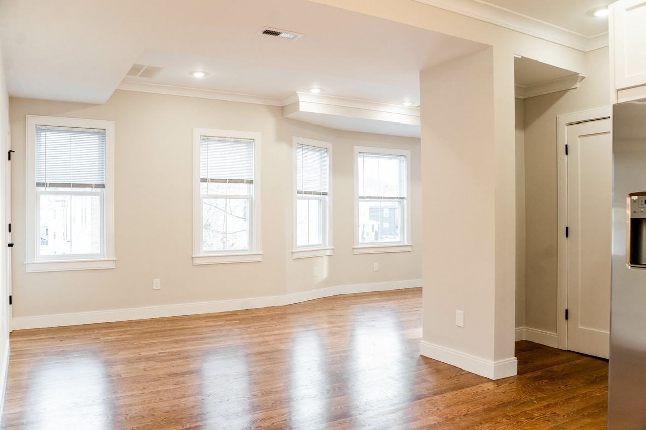 11 Falkland St #2 - Photo 7 of 27