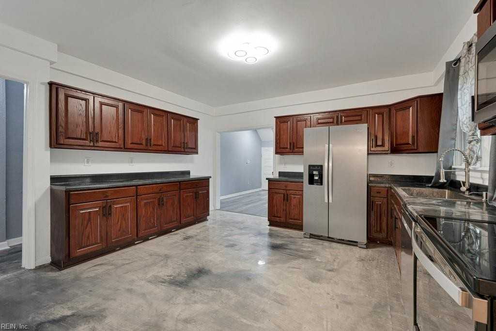 1001 Denhart St #1 - Photo 7 of 20
