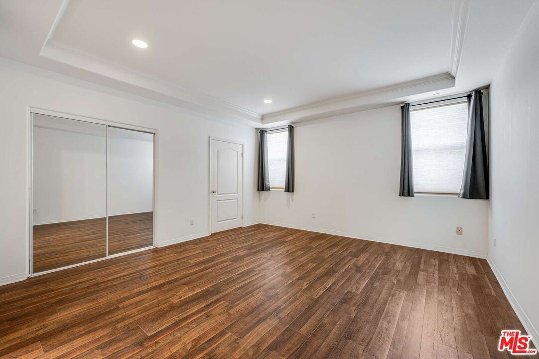 10924 Bloomfield St #7 - Photo 2 of 8