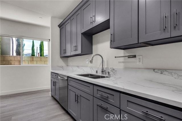 10882 Dora St - Photo 2 of 8