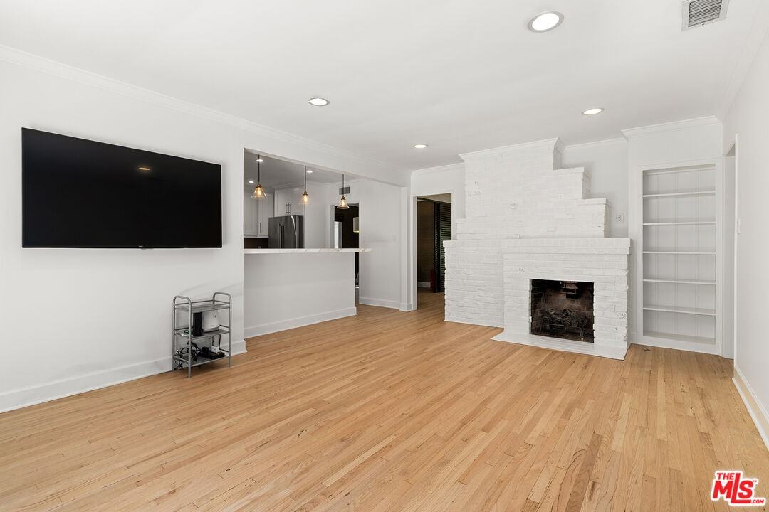 3976 Goodland Ave - Photo 3 of 8