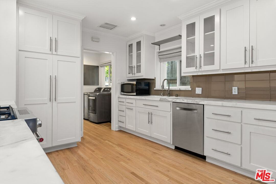 3976 Goodland Ave - Photo 6 of 8