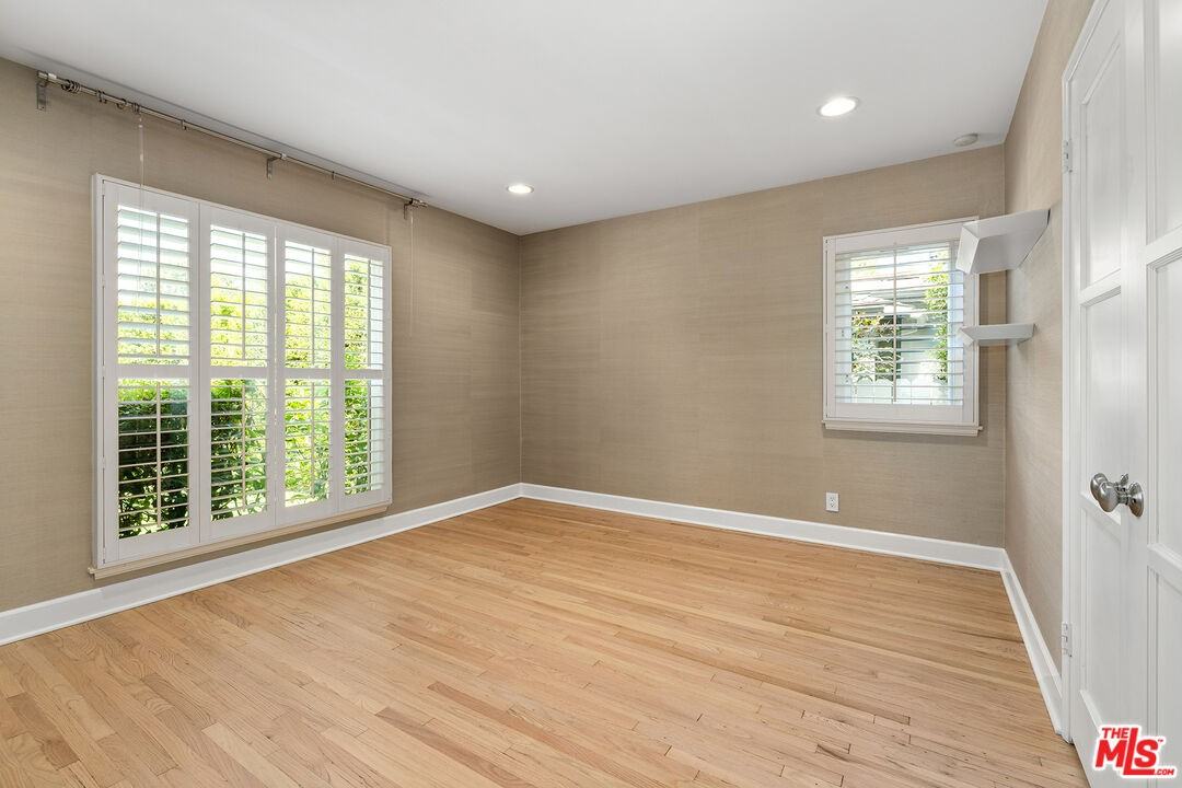 3976 Goodland Ave - Photo 7 of 8