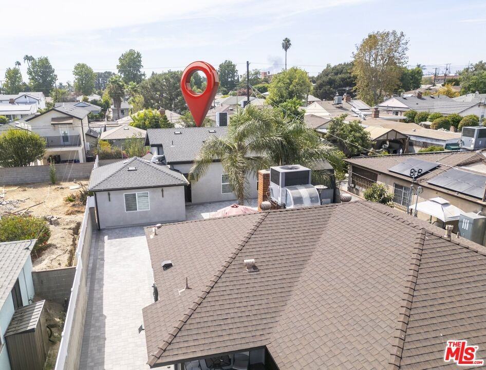 6635 Riverton Ave - Photo 7 of 8