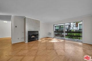 9061 Keith Ave #204 - Photo 5 of 8