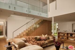 2801 Sanborn Ave - Photo 4 of 8