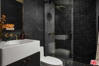2801 Sanborn Ave - Photo 7 of 8