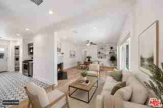 4833 Beloit Ave - Photo 5 of 8