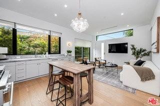 1216 1/2 Arizona Ave - Photo 7 of 8