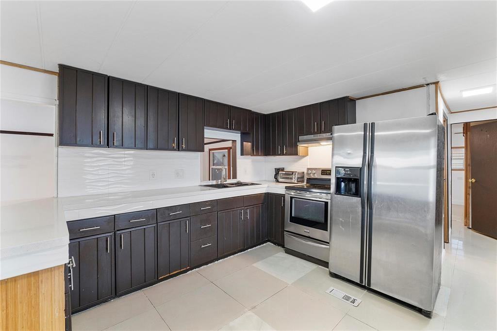 2710 E Marina Dr - Photo 2 of 23