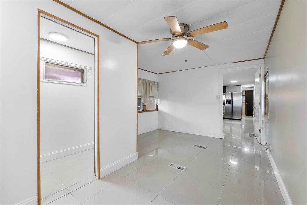 2710 E Marina Dr - Photo 7 of 23